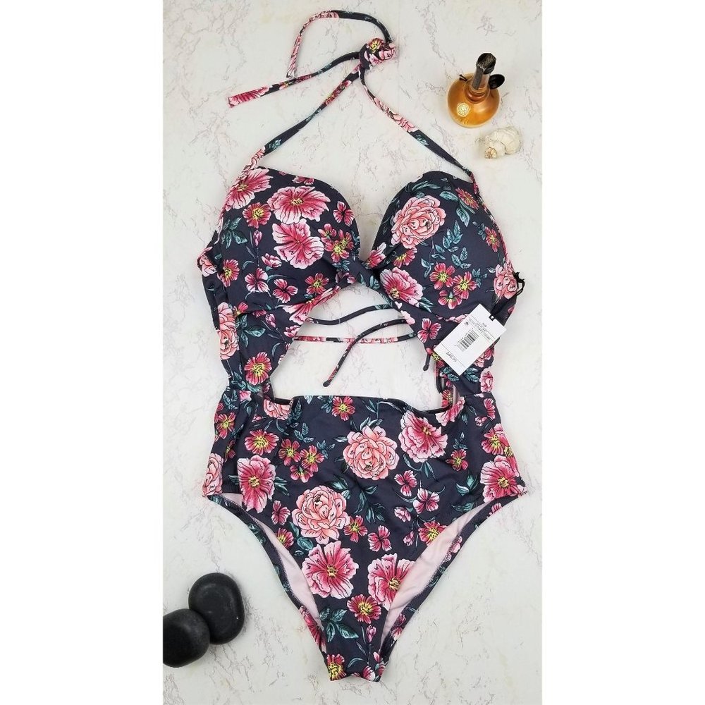 Swimsuit 1 PIECE SHADE & SHORE SIZE 36D FLORES NWT